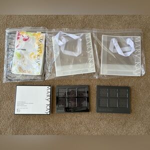 Mary Kay Consultant Bundle Cosmetic Display Trays Satin Hands Reusable Bag